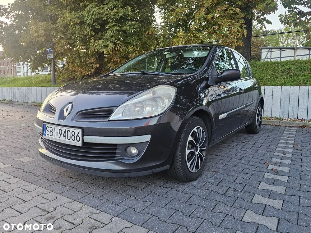 Renault Clio - 1