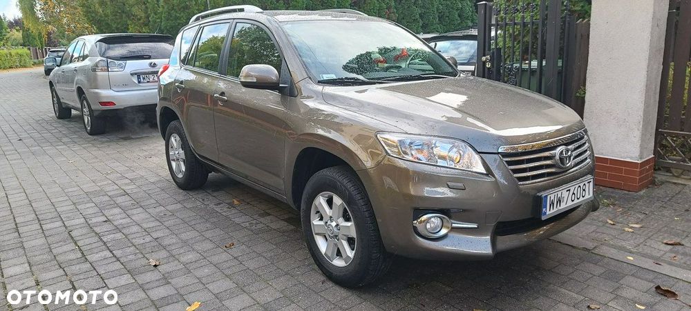 Toyota RAV4 - 10