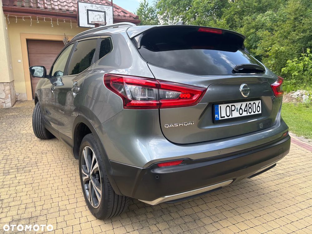 Nissan Qashqai 1.2 DIG-T N-Connecta EU6 - 17
