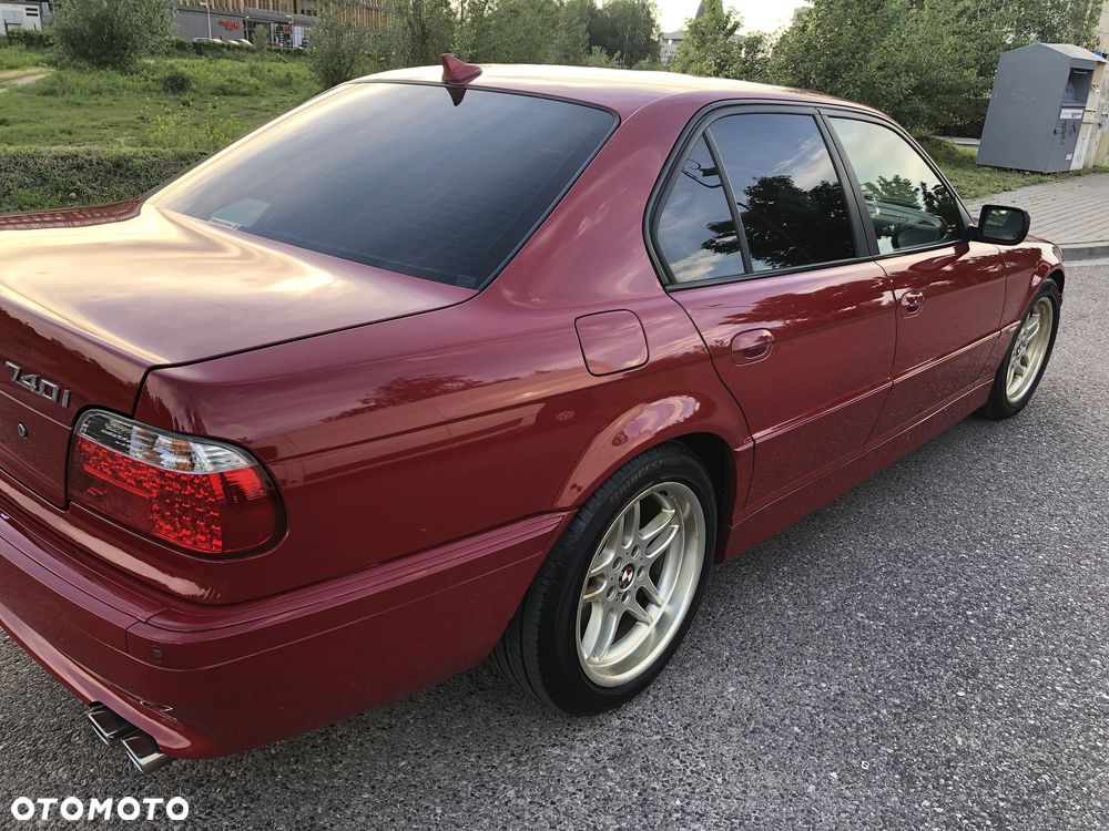 BMW Seria 7 740i - 14