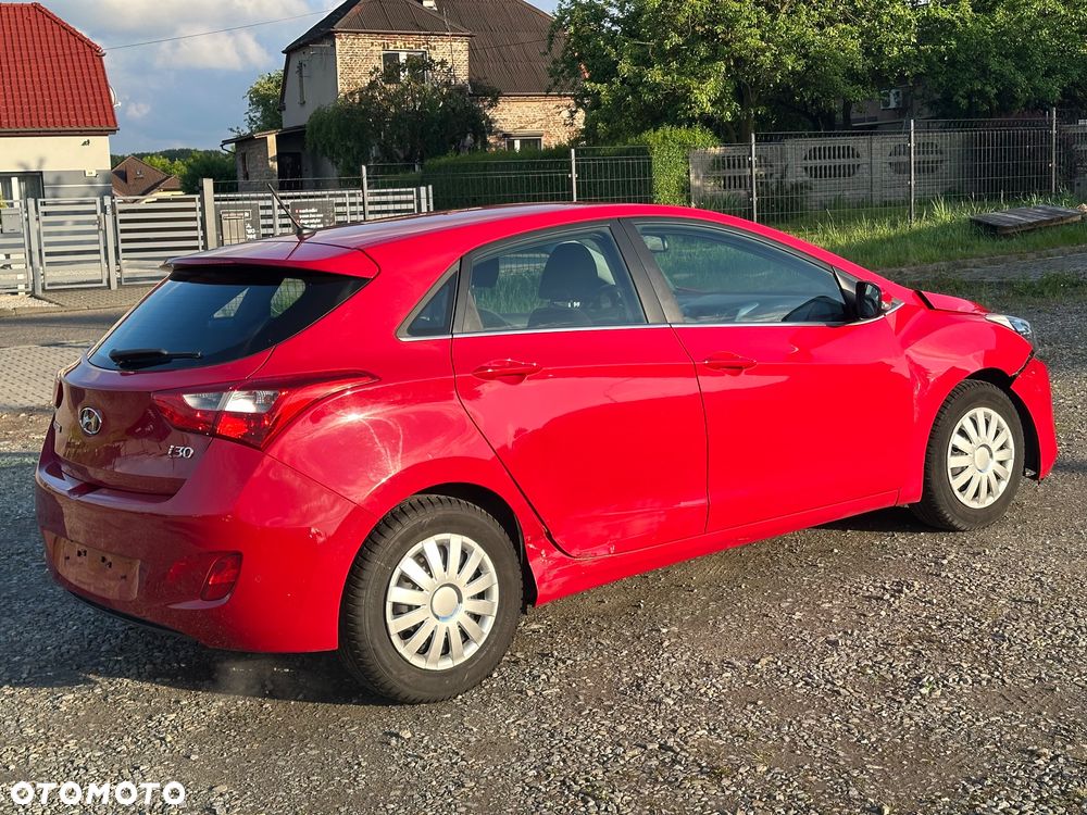 Hyundai i30 1.6 Comfort - 3