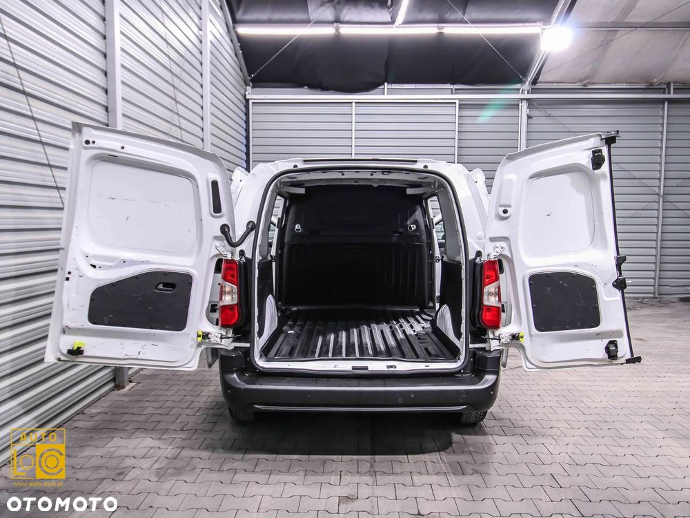 Citroën BERLINGO FURGON LONG L2 - 13