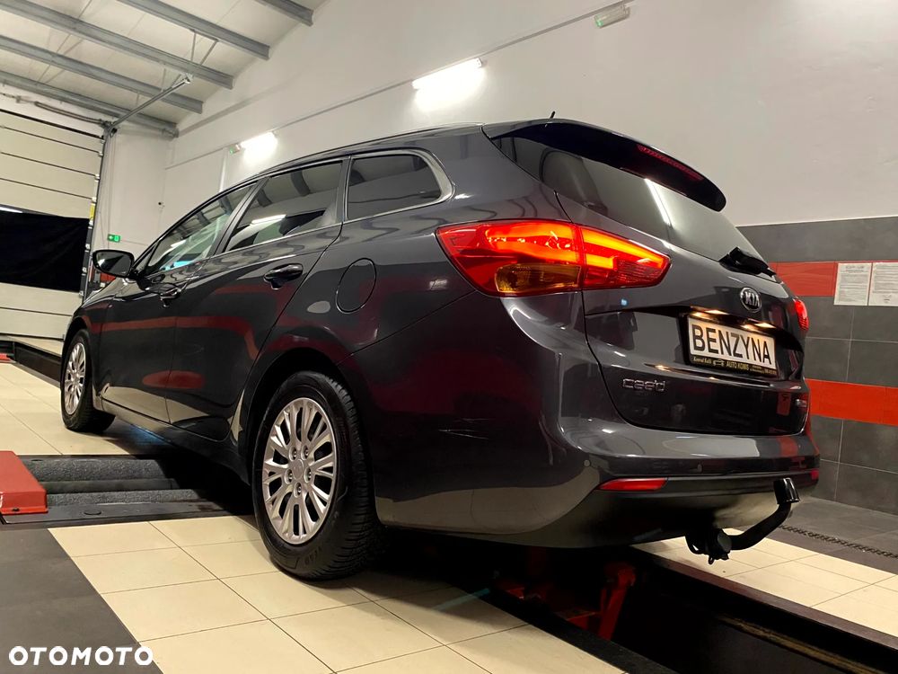 Kia Ceed 1.6 GDI L Business Line - 12