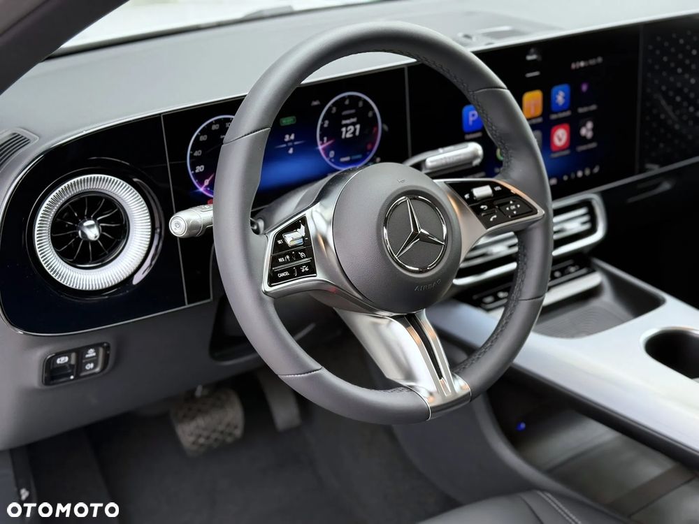 Mercedes-Benz CLA - 16