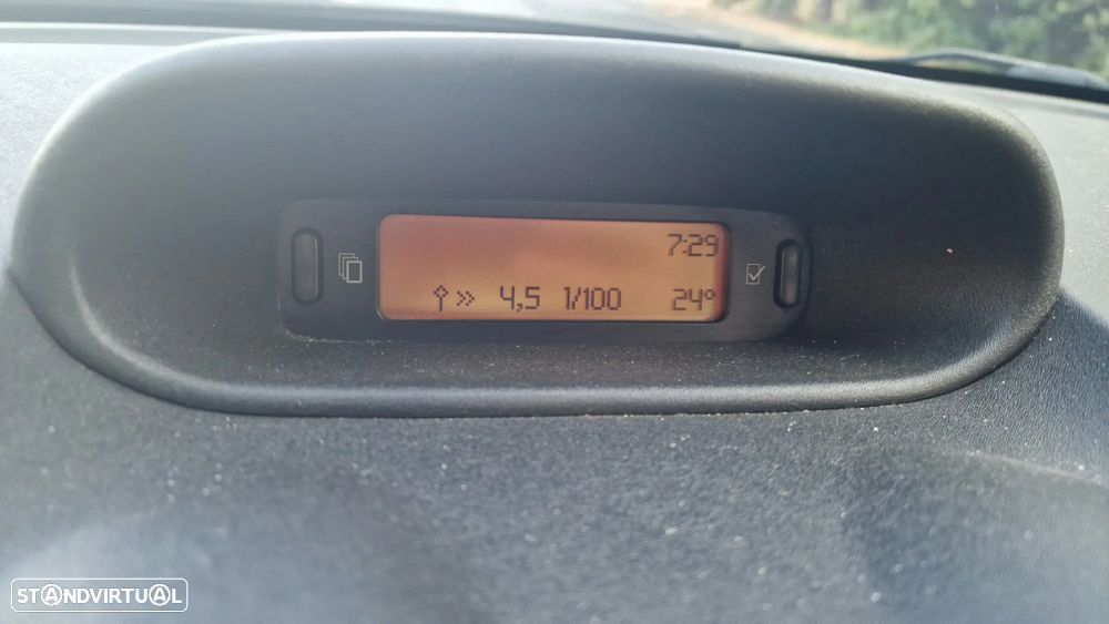 Citroën C2 1.4 HDi VTR - 9