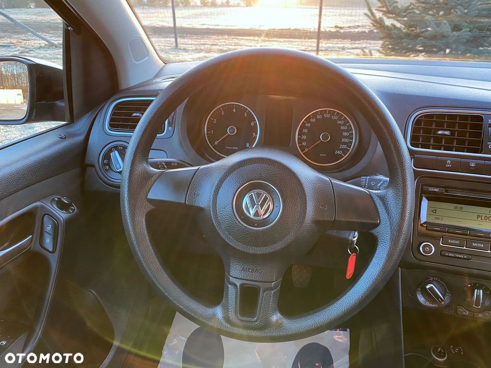 Volkswagen Polo 1.4 16V Comfortline - 21