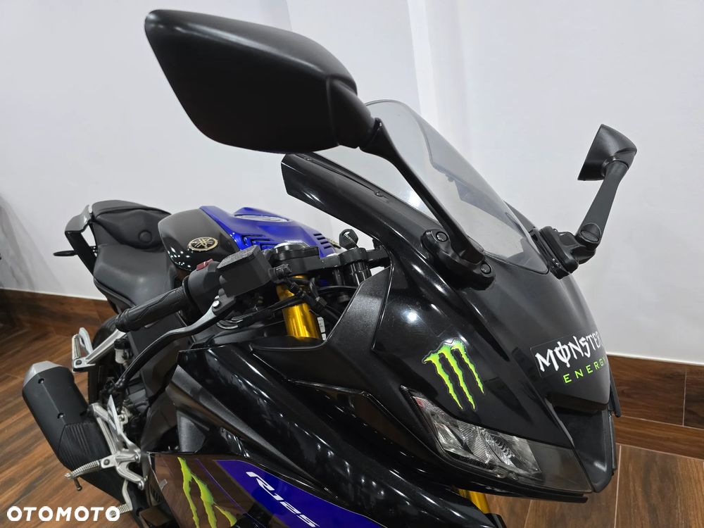 Yamaha YZF - 12