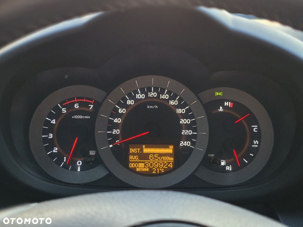 Toyota RAV4 - 7