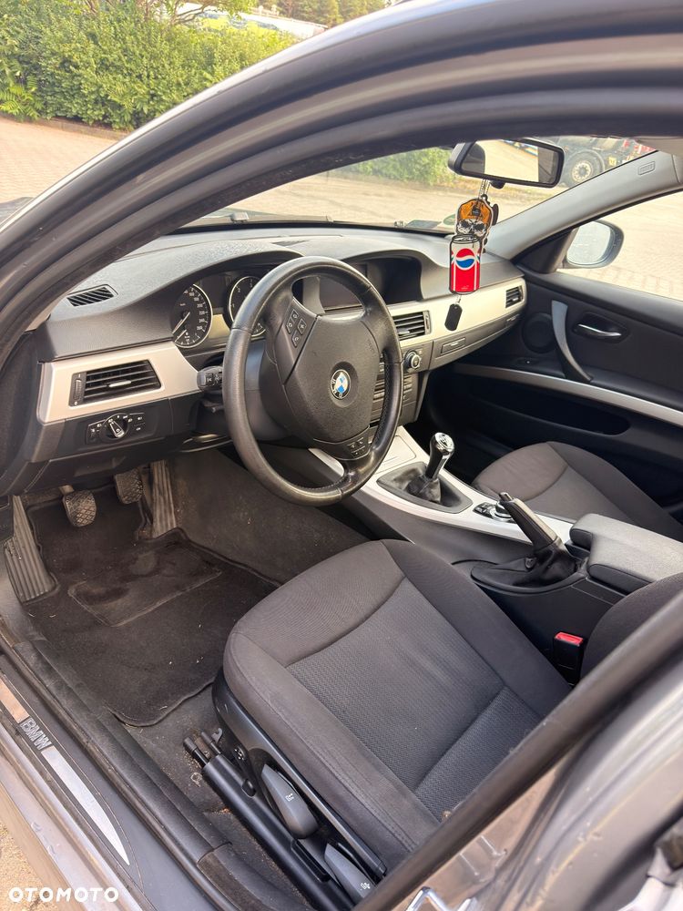 BMW Seria 3 320d - 9