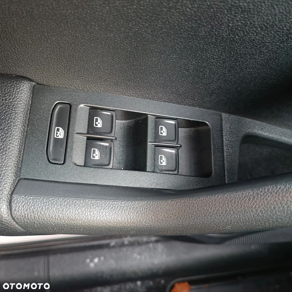 Skoda Octavia Combi 1.6 TDI (Green tec) 4x4 Style - 11