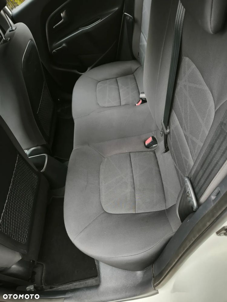 Kia Rio 1.1 CRDI Attract - 6