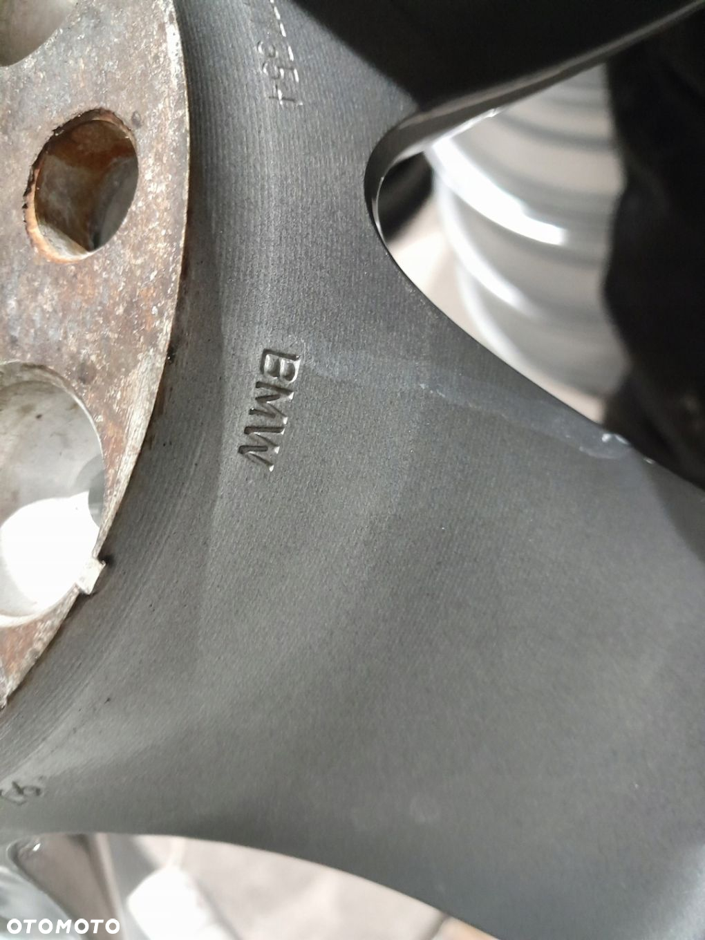 Felga 19 5x120 BMW 9Jx19 ET14 6777354 F6485-27 - 2