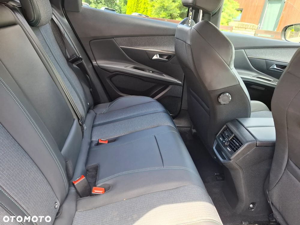 Peugeot 3008 1.6 PureTech Hybrid4 PHEV Allure Pack S&S EAT8 - 10
