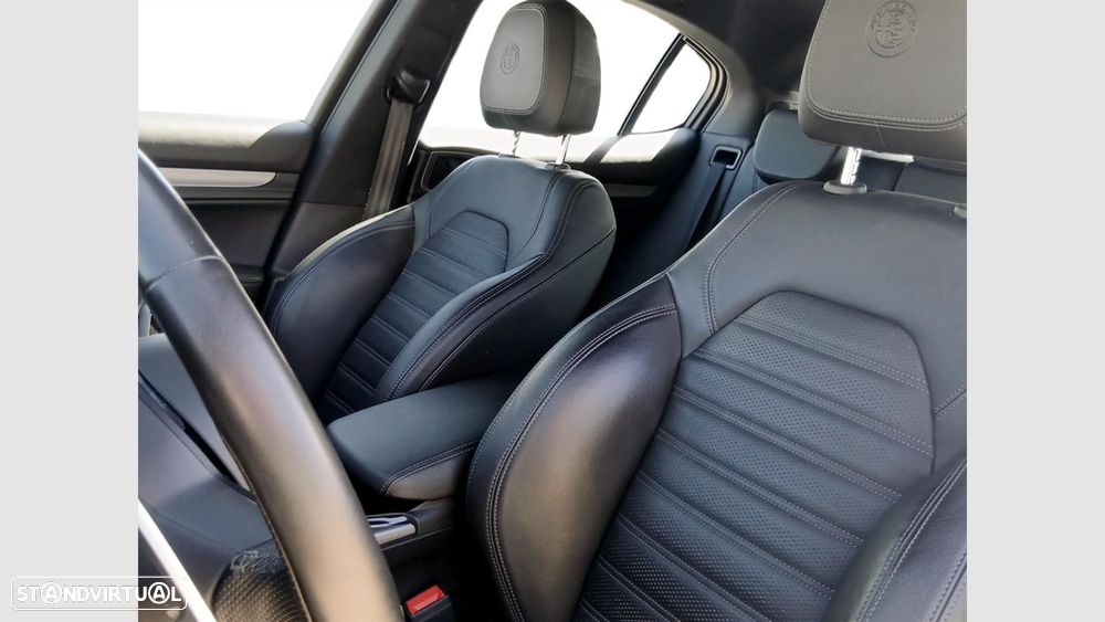 Alfa Romeo Stelvio 2.2 D Sprint Q4 AT8 - 13