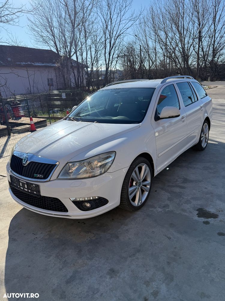 Skoda Octavia Combi 2.0 TDI CR DPF DSG RS - 12