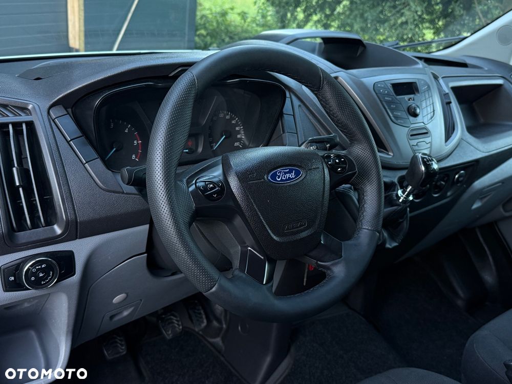 Ford Transit - 33