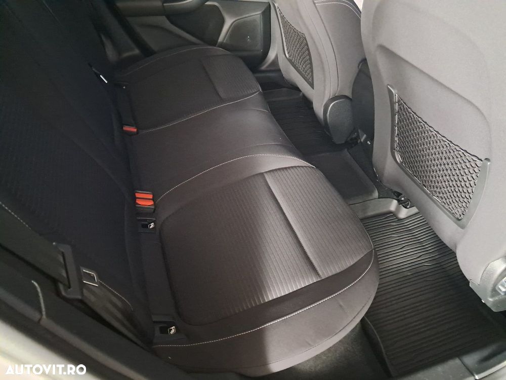 Ford Focus - 19
