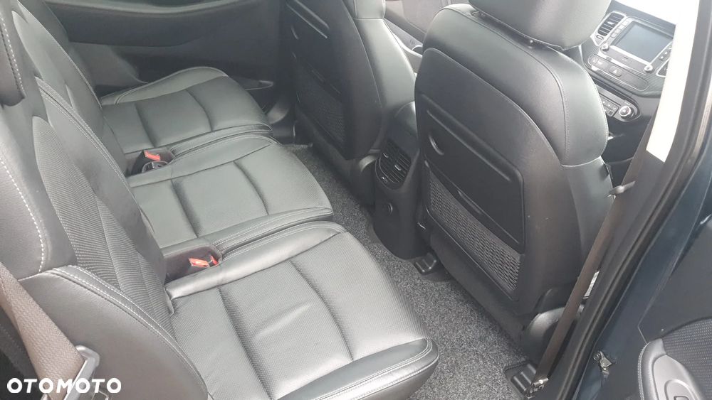 Kia Carens 1.7 CRDi 115 Dream Team Edition - 19