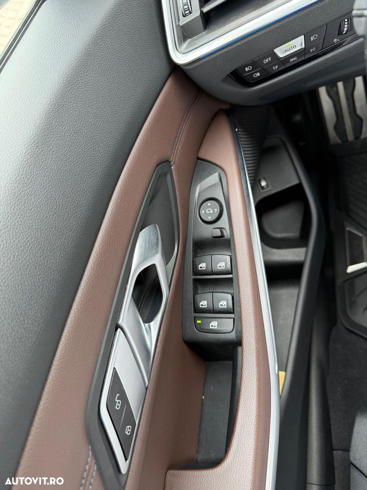 BMW Seria 3 320e Aut. M Sport - 11