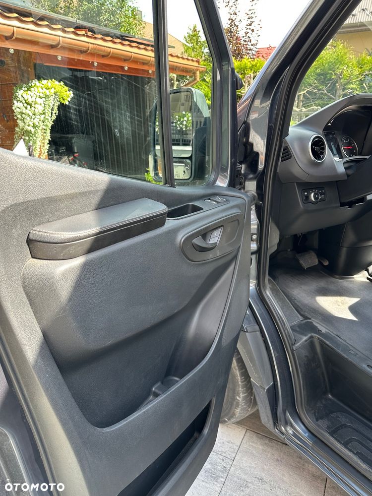 Mercedes-Benz Sprinter - 18