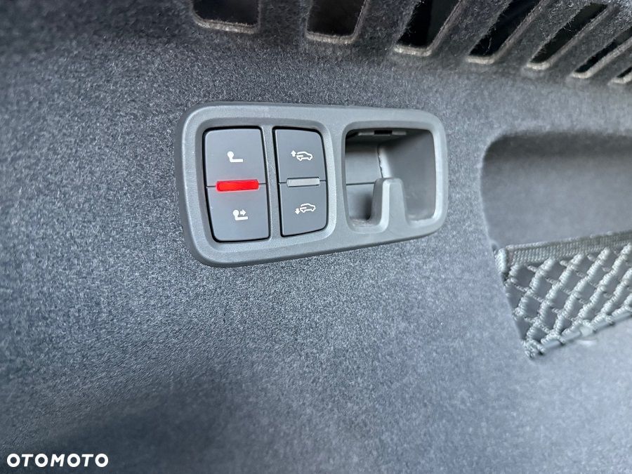 Audi RS Q8 TFSI quattro tiptronic - 39