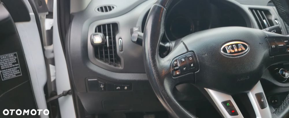 Kia Sportage 2.0 CRDI XL - 13