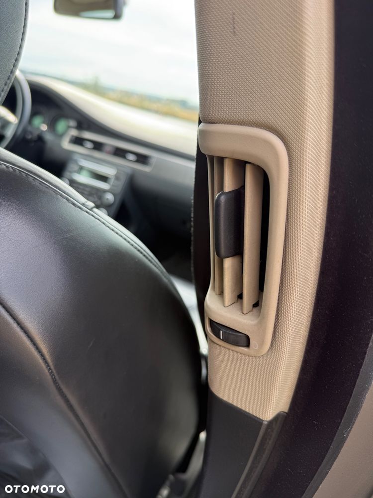 Volvo V70 2.0D Summum - 32