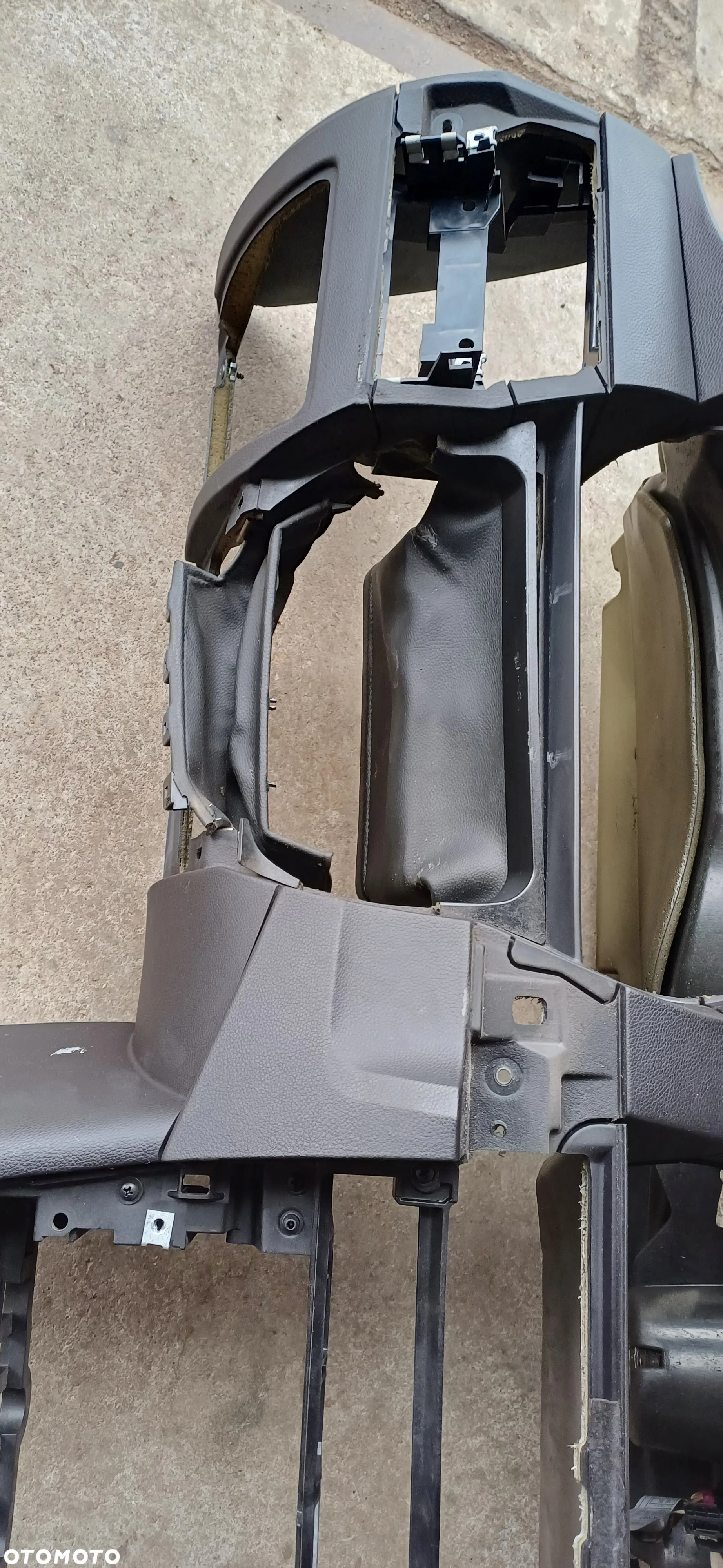 Deska rozdzielcza BMW E60 E61 kubki kluczyk EUROPA - 4