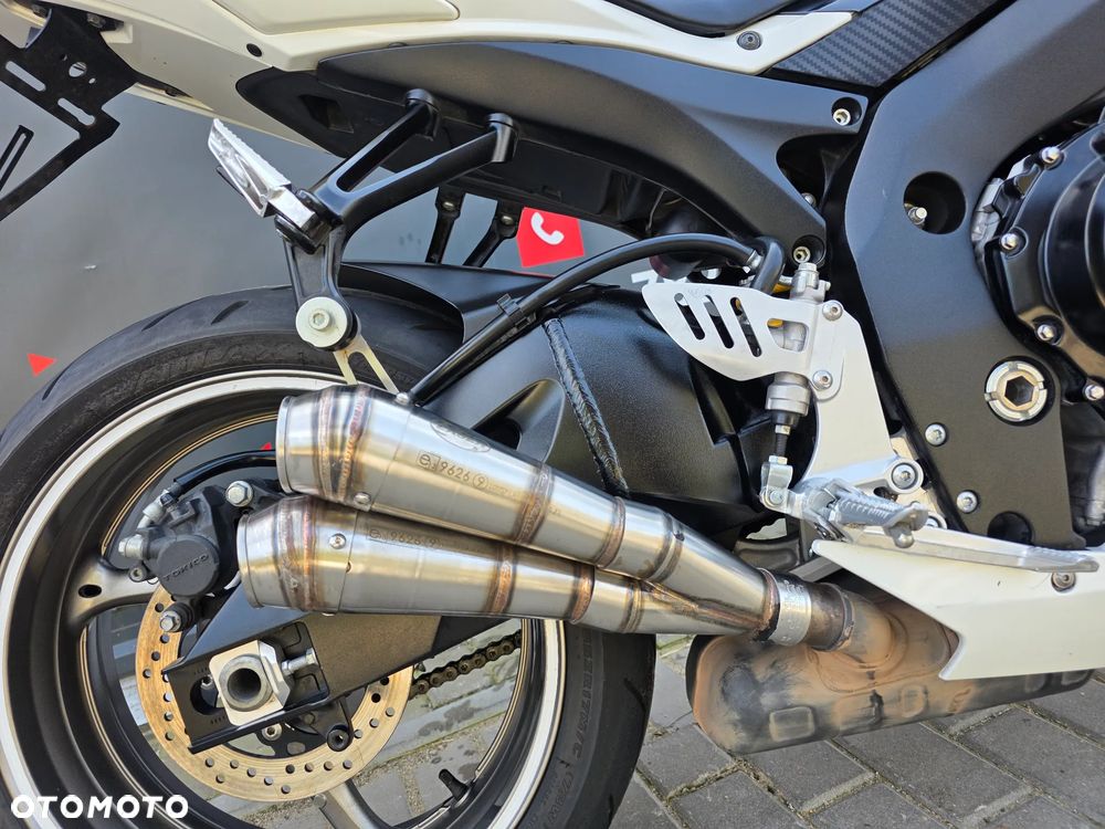 Suzuki GSX-R - 23