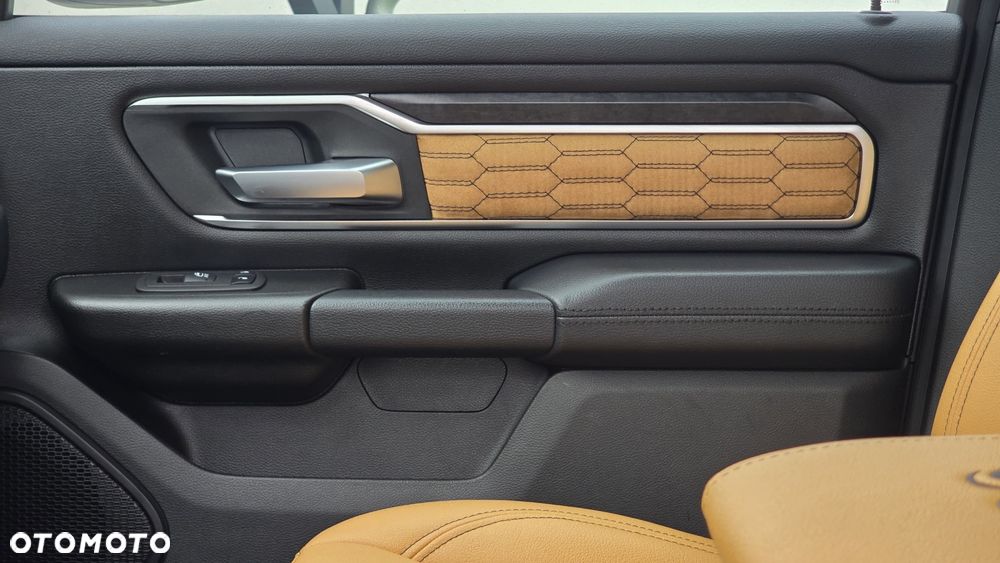 RAM 1500 5.7 Crew Cab Bighorn - 28