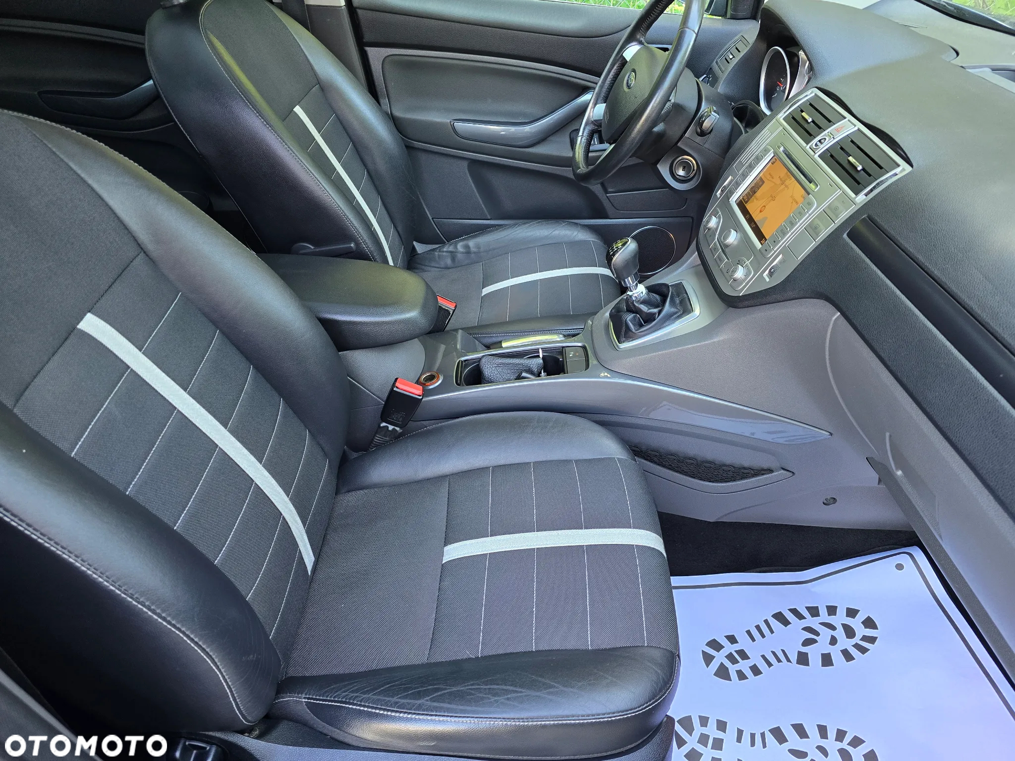 Ford Kuga 2.0 TDCi 4x4 Titanium - 16