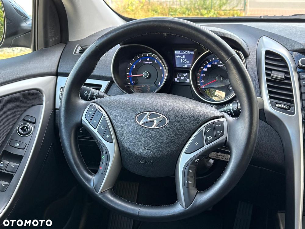 Hyundai i30 1.6 GDI Premium - 14