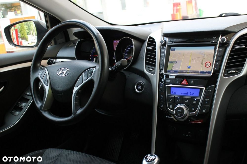 Hyundai i30 blue 1.4 Passion - 23