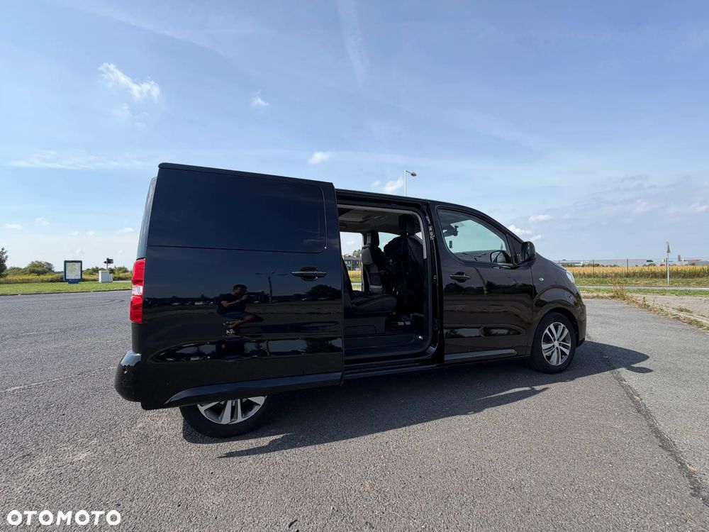 Peugeot Traveller L2 2.0 EAT8 Business VIP - 4