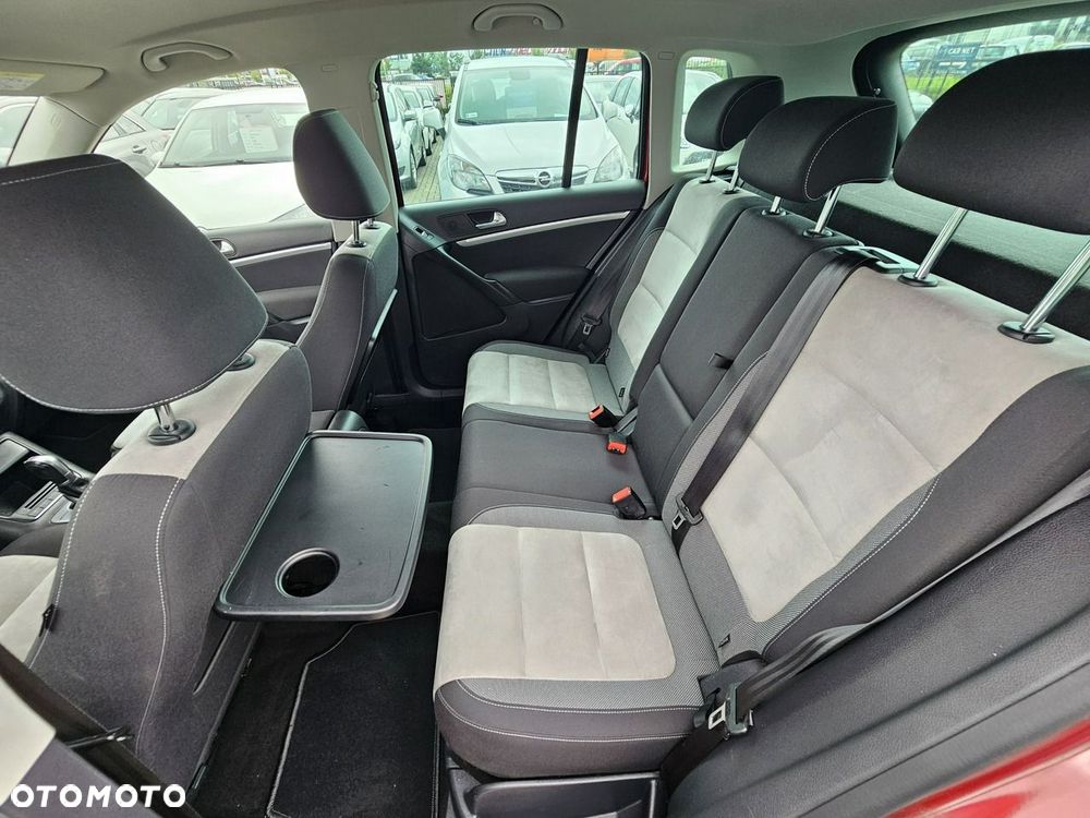 Volkswagen Tiguan 2.0 TDI DPF 4Motion BlueMotion Technology DSG Sport & Style - 32