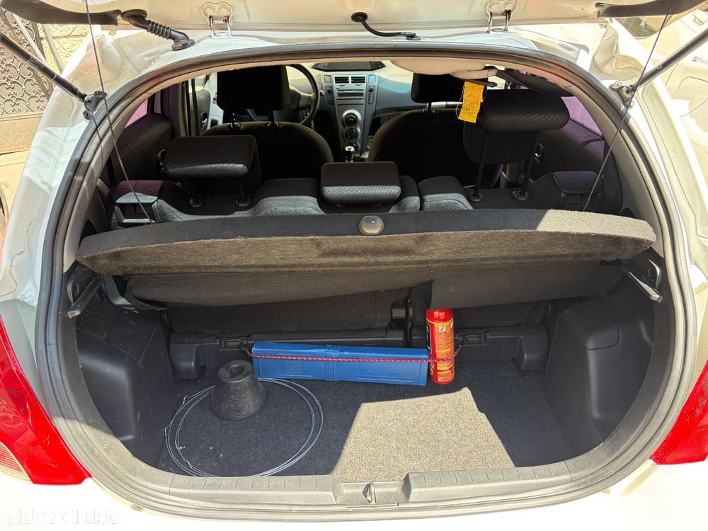 Toyota Yaris 1.4 D-4D Terra - 6