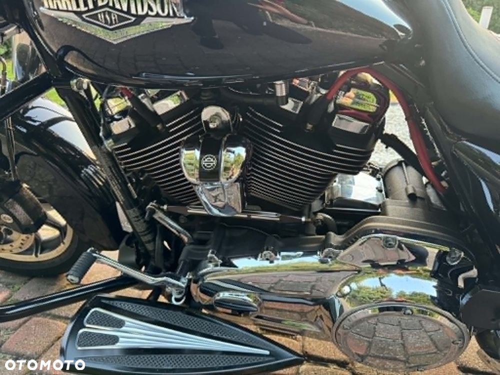 Harley-Davidson Touring Road King - 11