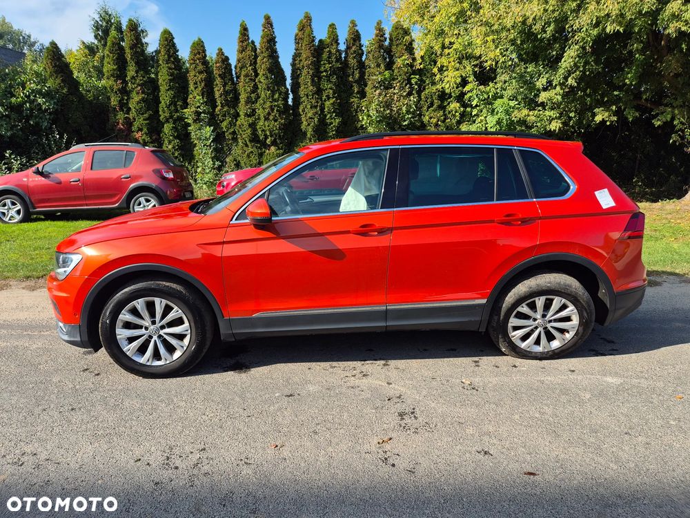 Volkswagen Tiguan - 1