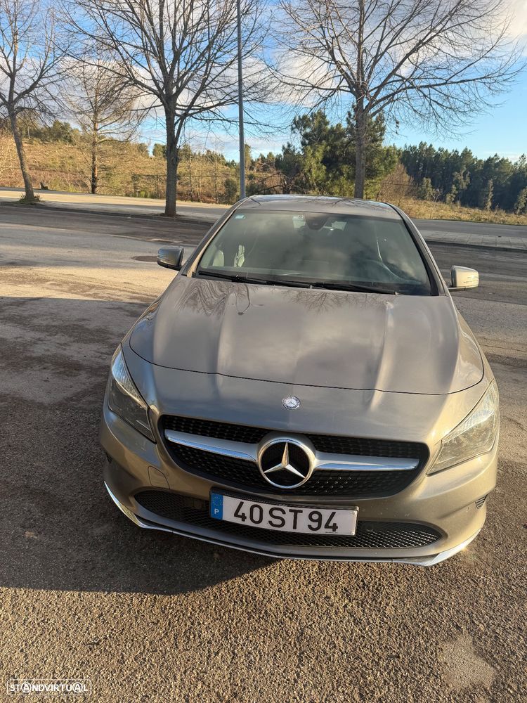 Mercedes-Benz CLA 180 d Shooting Brake Urban - 2