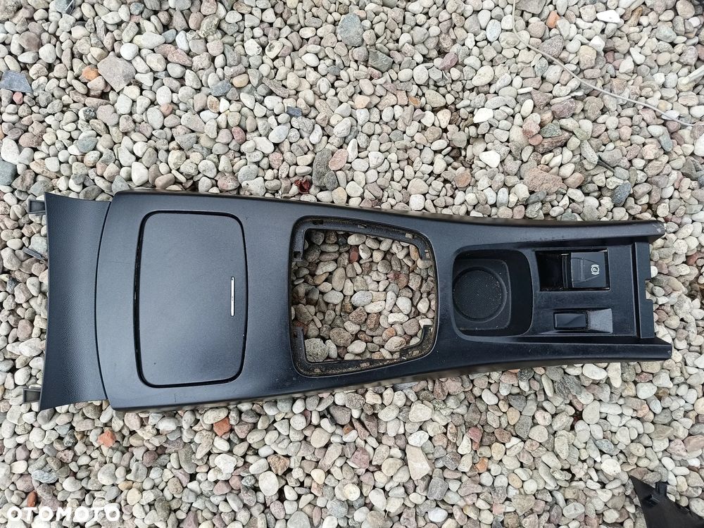 RENAULT LAGUNA III 3 TUNEL ŚRODKOWY KOMPLETNY POPIELNICZKA - 1