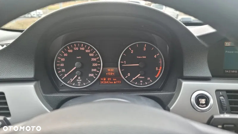 BMW Seria 3 320d - 13