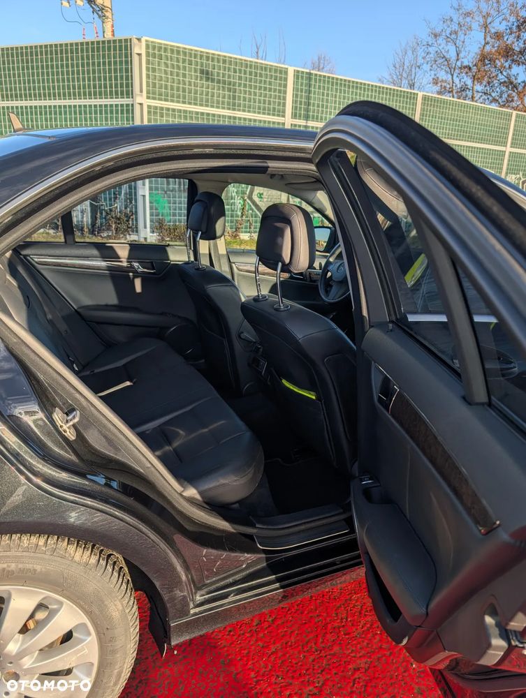 Mercedes-Benz Klasa C 220 CDI DPF Automatik Avantgarde - 10