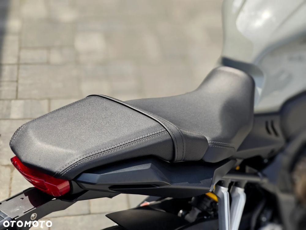 Honda CB - 33