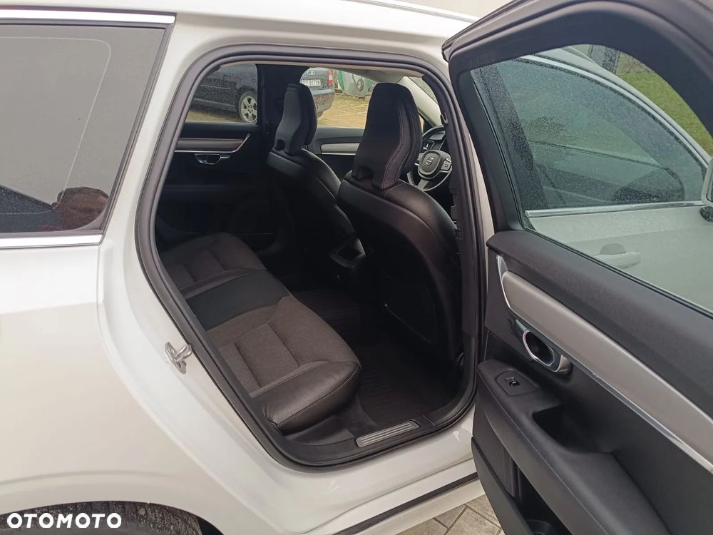 Volvo V90 D4 Geartronic Momentum - 17