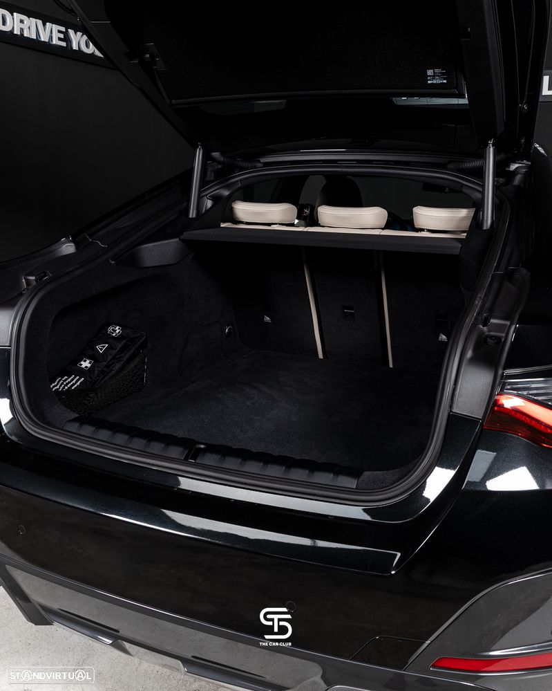 BMW i4 eDrive40 Pack Desportivo M - 36