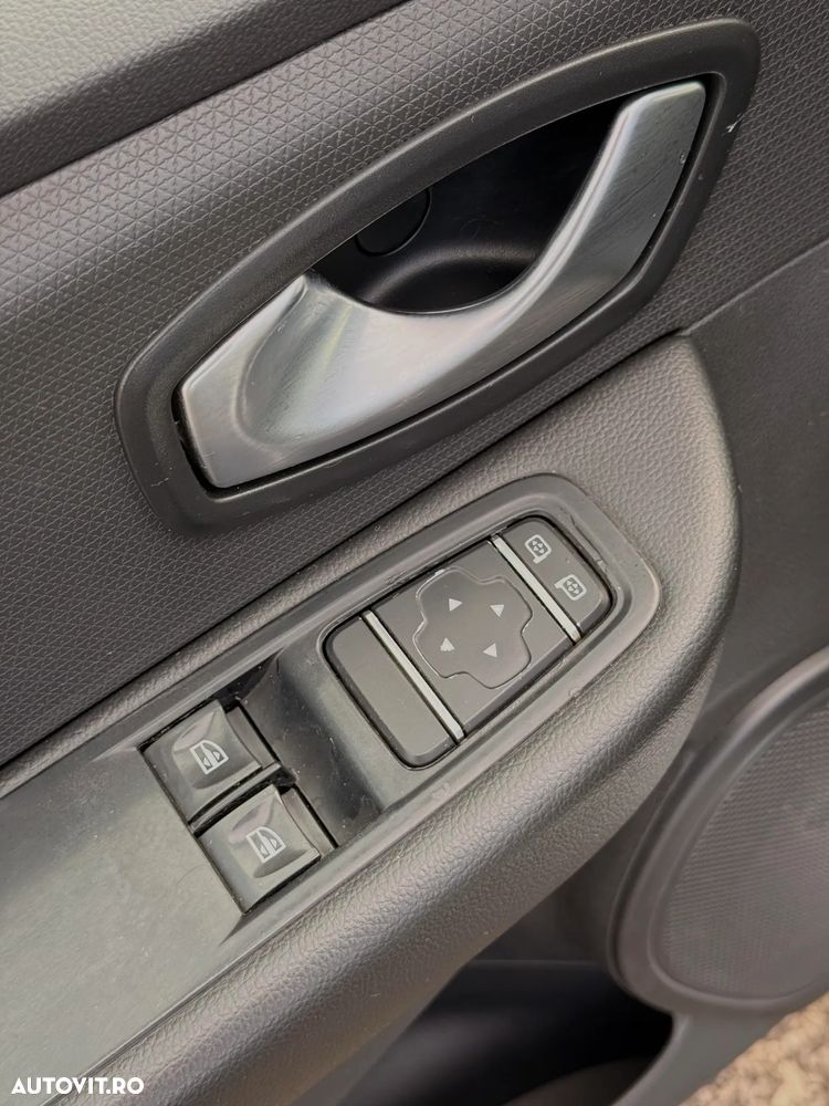 Renault Clio dCi 75 Stop & Start Life - 24