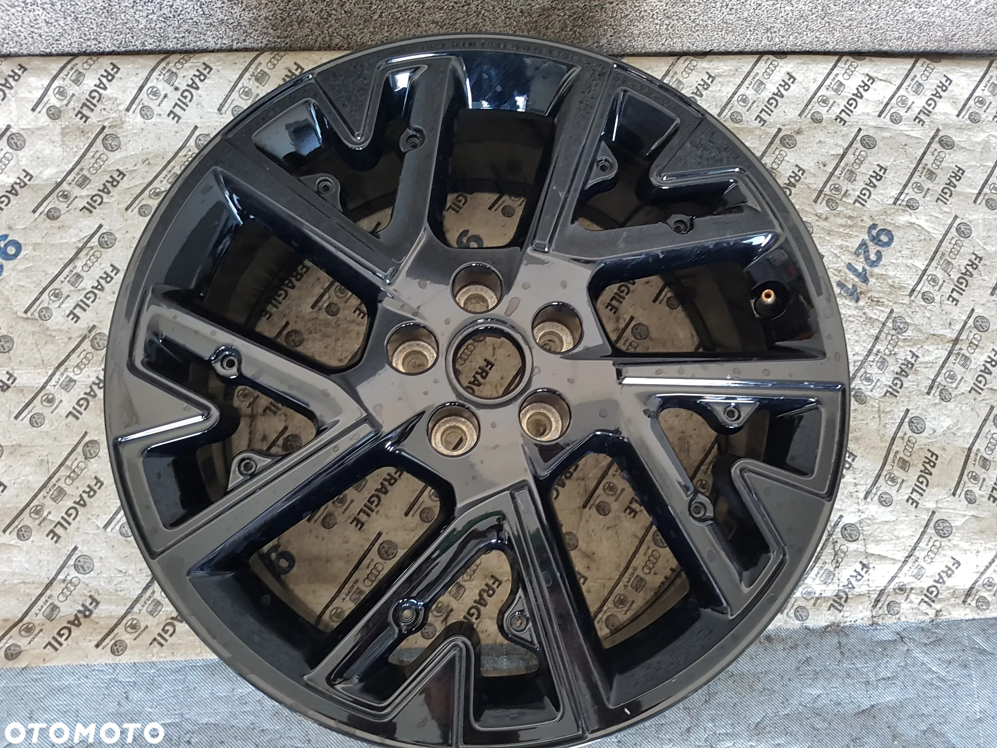 FELGA OPEL ASTRA L ELECRTIC 5X108 7,5JX18  ET44   9850014180 - 6