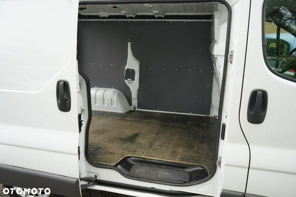 Opel Vivaro - 23