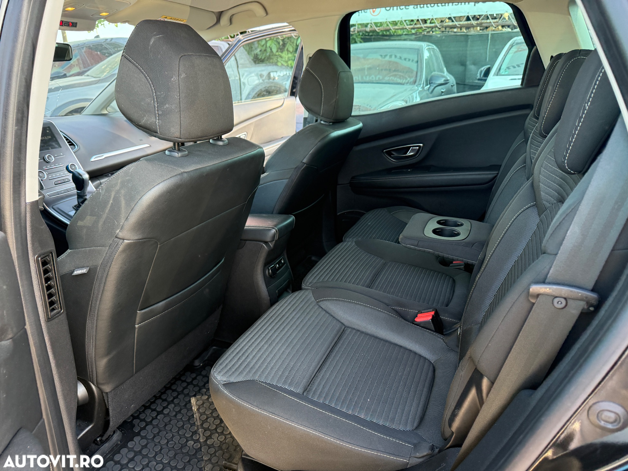 Renault Scenic BLUE dCi 120 EDC BOSE EDITION - 19