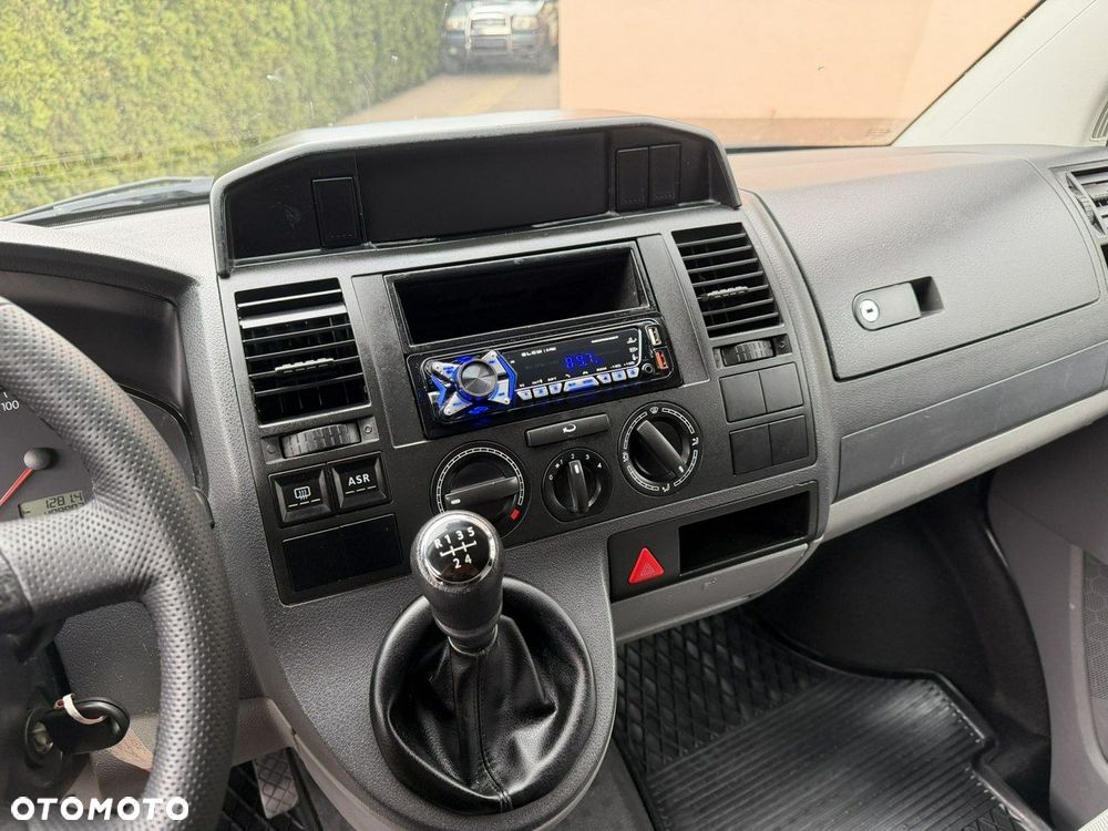 Volkswagen Transporter - 12